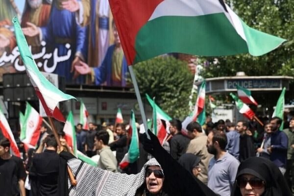Iran : colère populaire à Téhéran après des frappes israéliennes – Vers une escalade incontrôlable ?