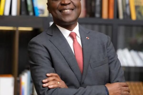 LE MINISTRE AMADOU KONÉ — LE DYNAMISME AU SERVICE DE LA MÈRE PATRIE