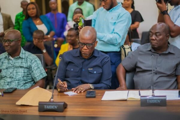 Ghana – Cacao : Une hausse de 63% qui fait trembler Abidjan